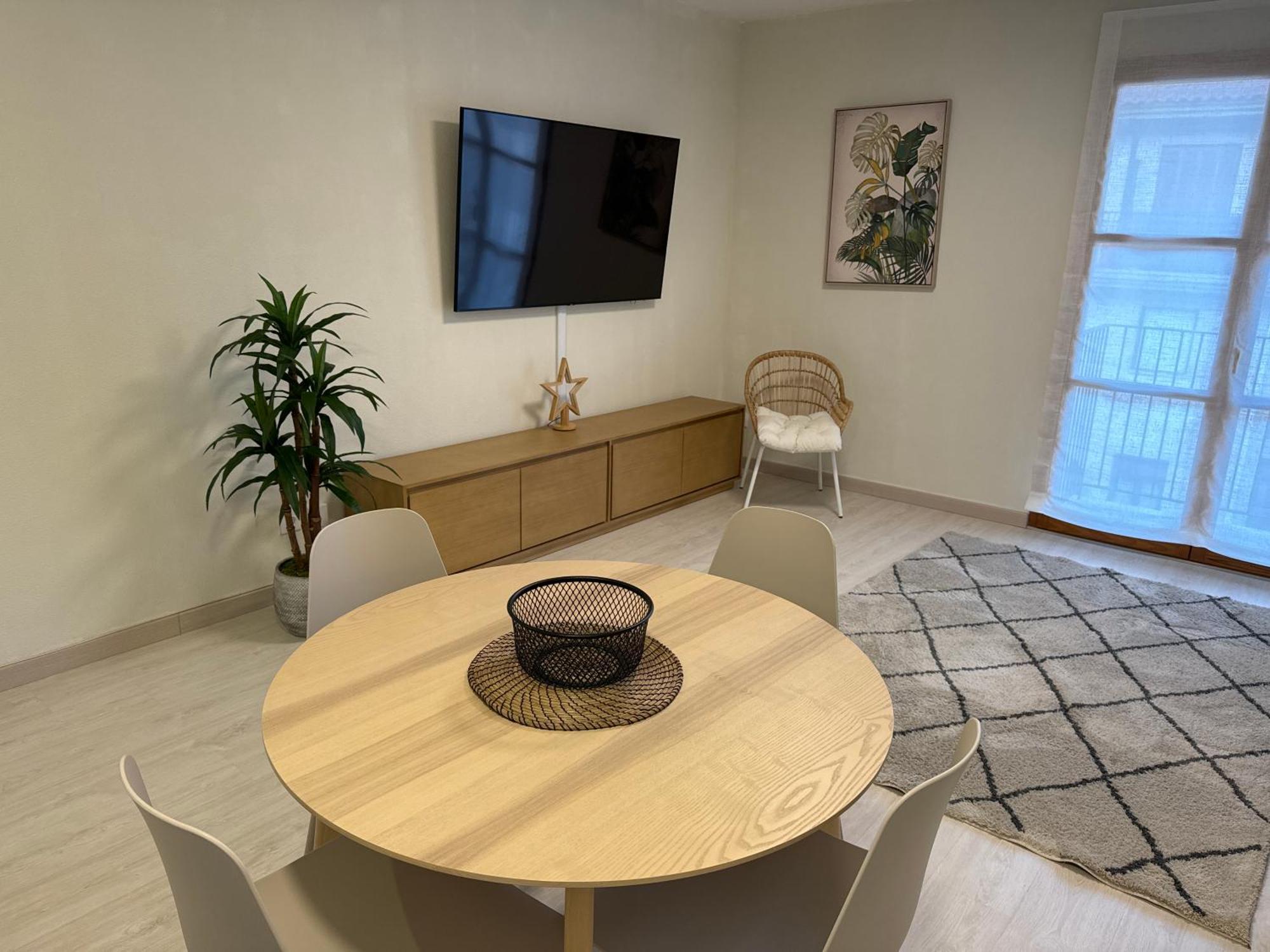 Apartamento Recien Reformado En Ескарай Екстериор снимка